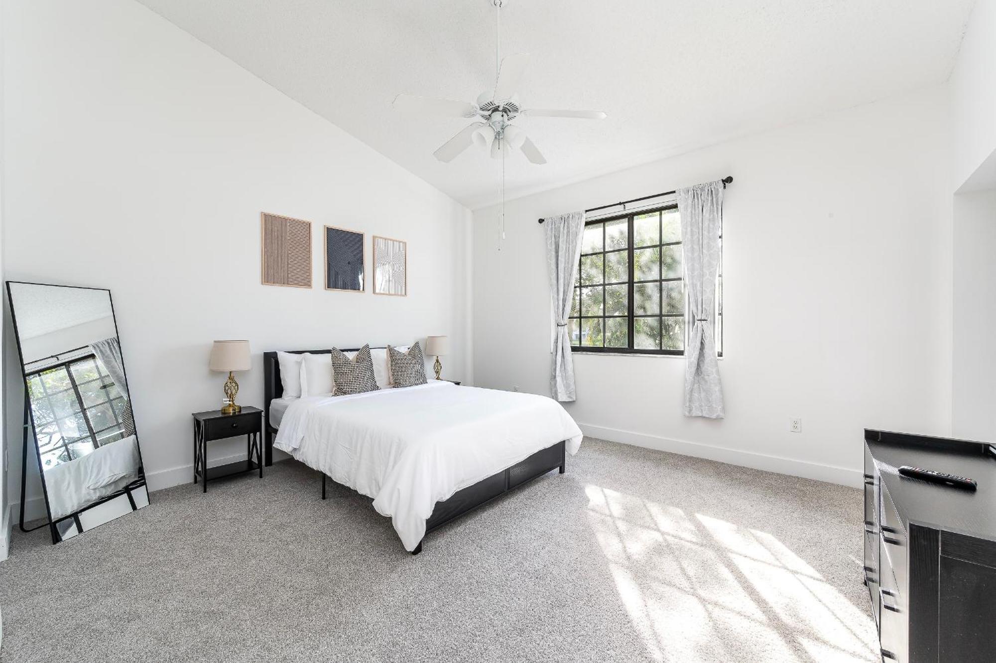 Bright Open Townhome Delray * Delray Beach