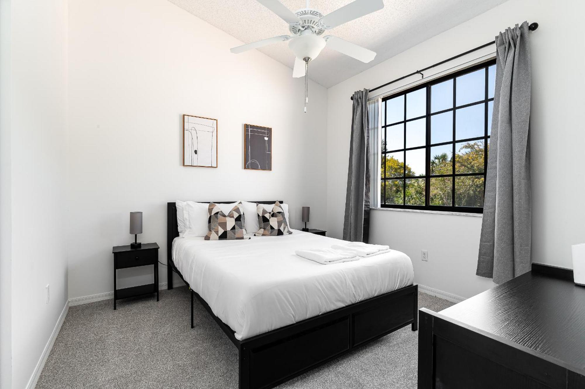 Apartment Newly Renovated Townhome With King Bed Delray Beach