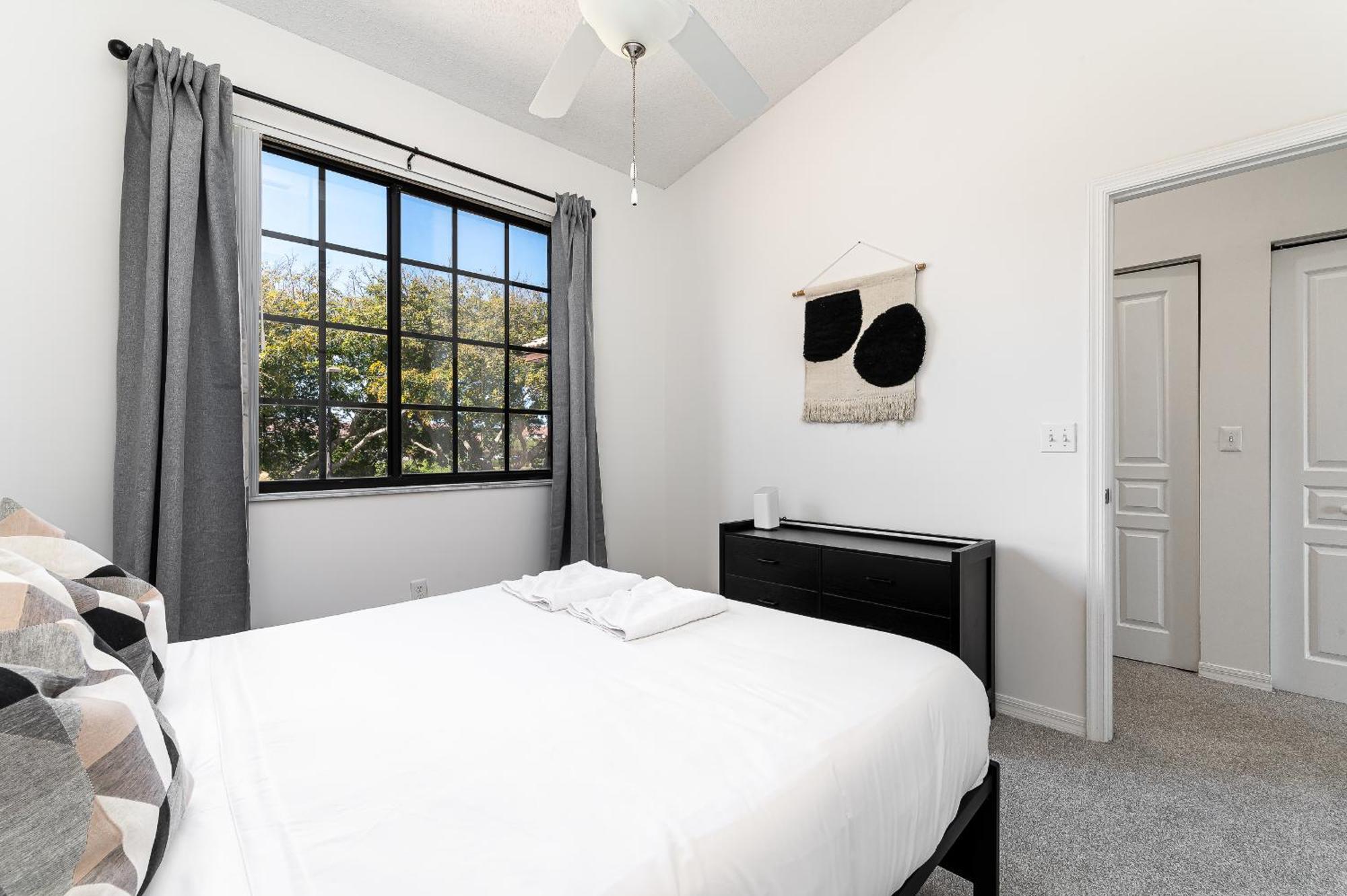 Newly Renovated Townhome With King Bed Delray Beach