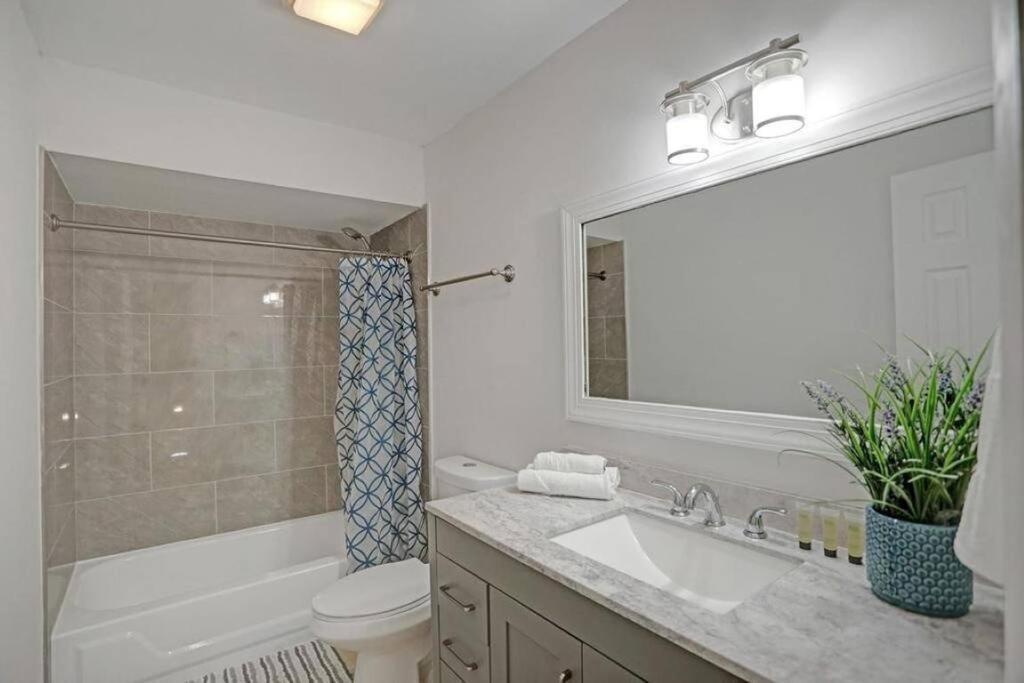 Delray 3bd & Pool With Game Room, 10 Guests Holiday home