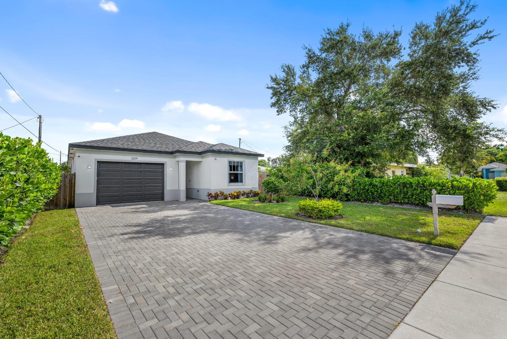 Luxe Comfy Villa, Pool, Location, Parking *