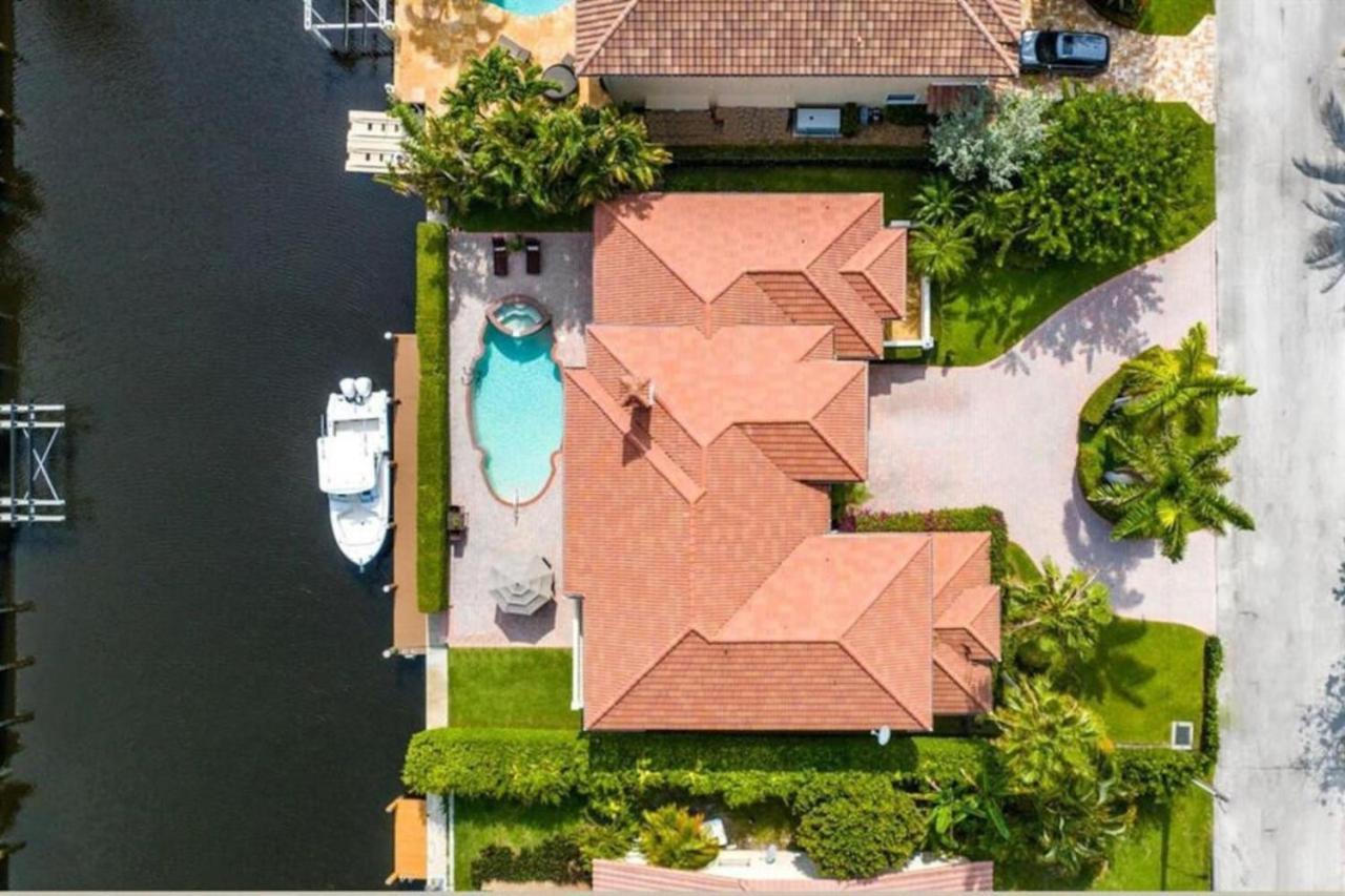Private Luxury Waterfront Mansion I Heated Pool And Hot Tub Delray Beach