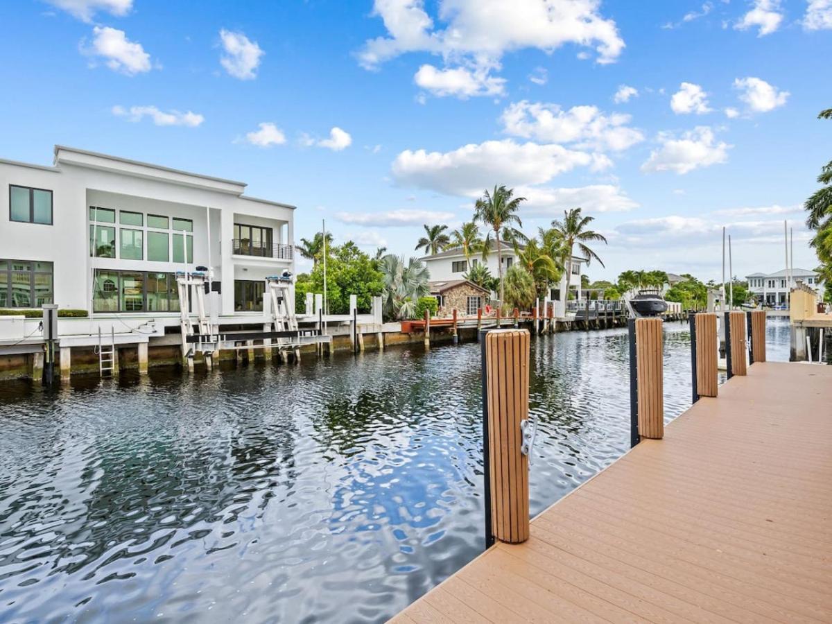 Holiday home Private Luxury Waterfront Mansion I Heated Pool And Hot Tub