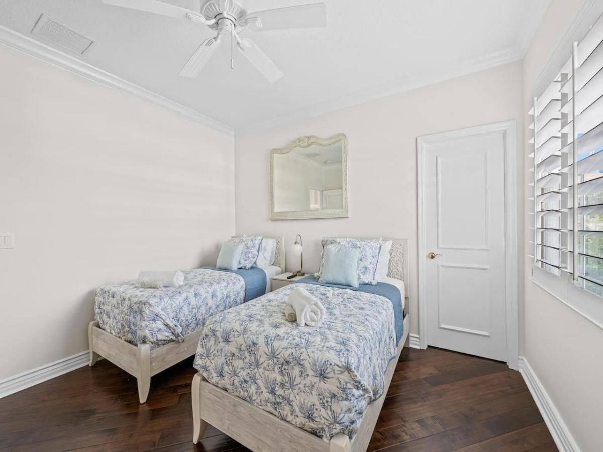 Holiday home Private Luxury Waterfront Mansion I Heated Pool And Hot Tub Delray Beach