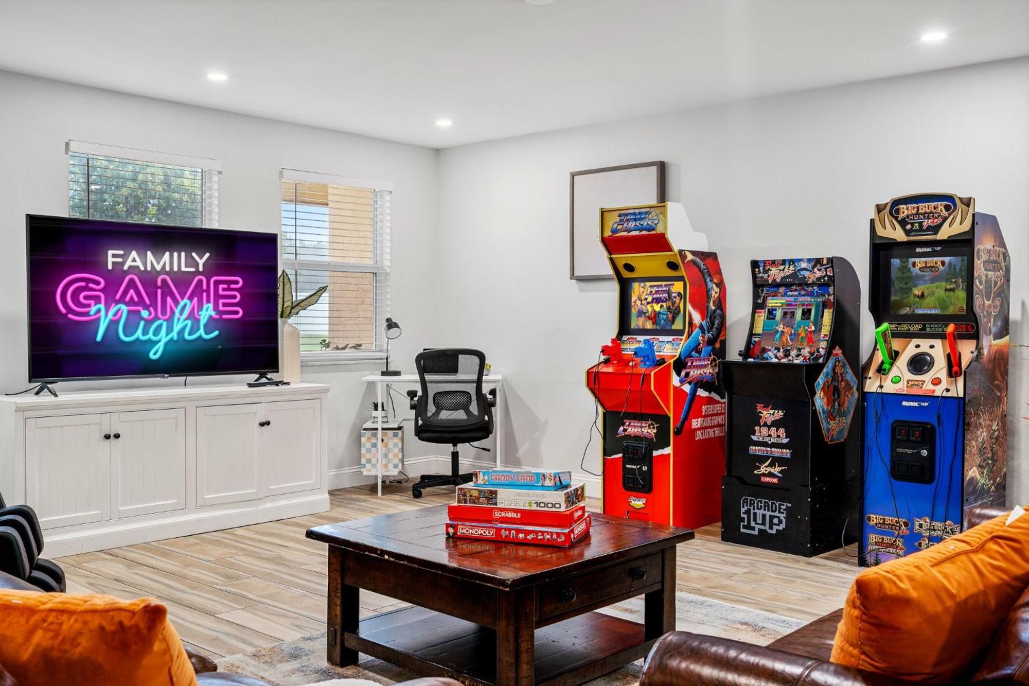 New! Private Pool House With Hot Tub, Free Wi-fi, Massage Chair And Arcade! Holiday home