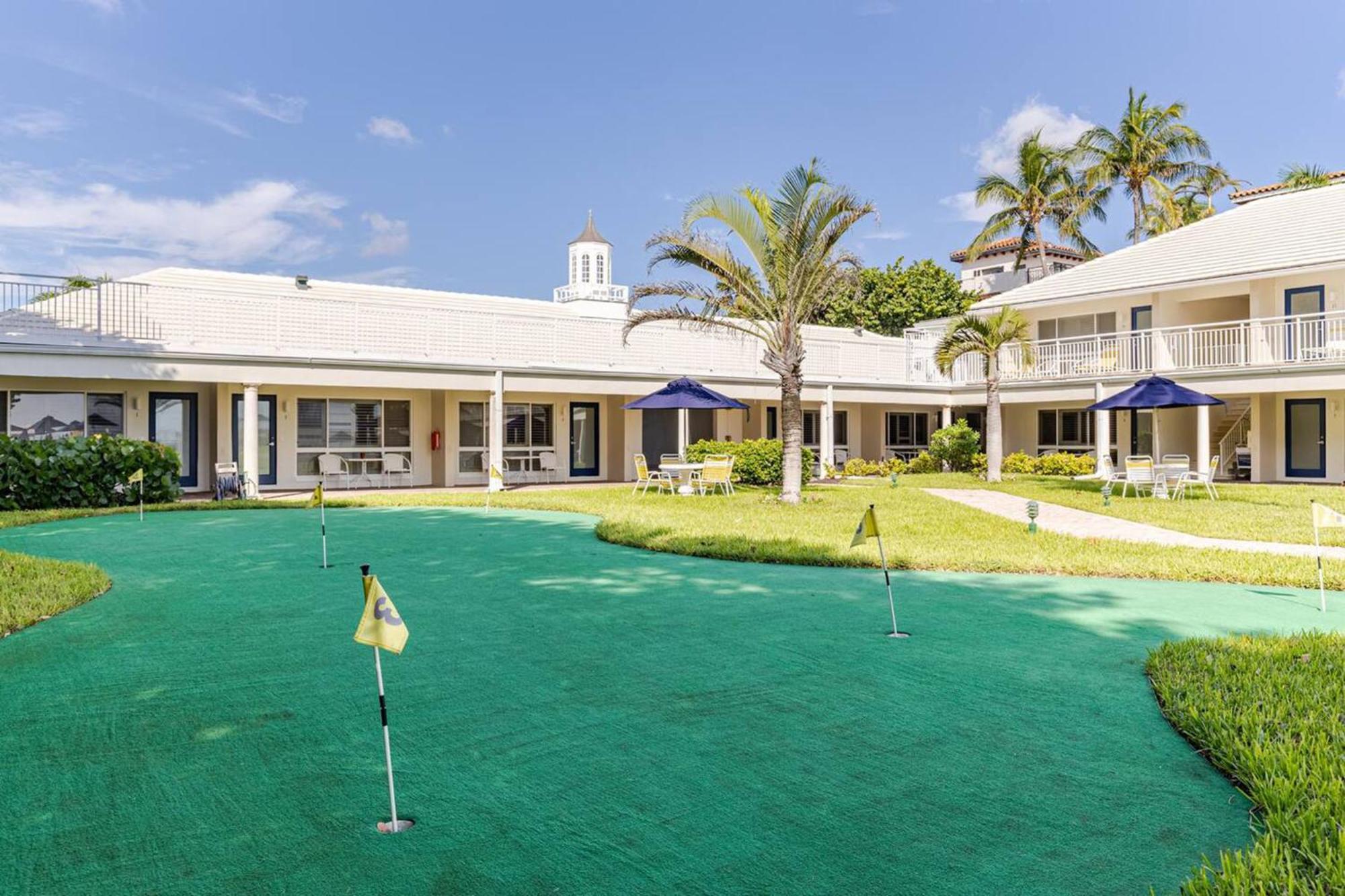 Berkshire On The Ocean 3*