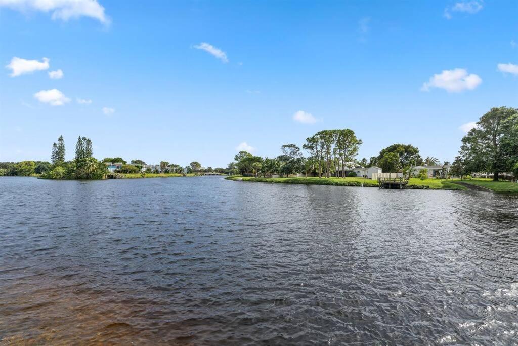 Wp Delray Waterfront, Pool, Tiki Hut & Putting Grn