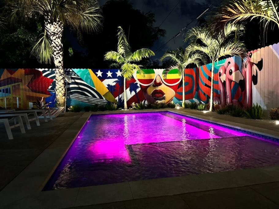 Exclusive Oasis, Exotic Pool & Miami Inspired Art *