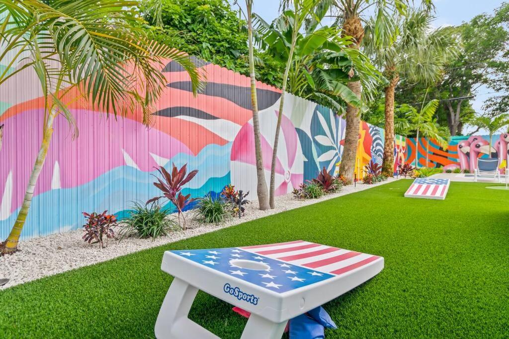 Holiday home Exclusive Oasis, Exotic Pool & Miami Inspired Art Delray Beach