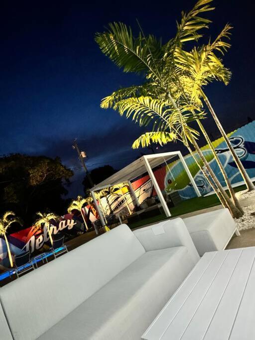 Exclusive Oasis, Exotic Pool & Miami Inspired Art