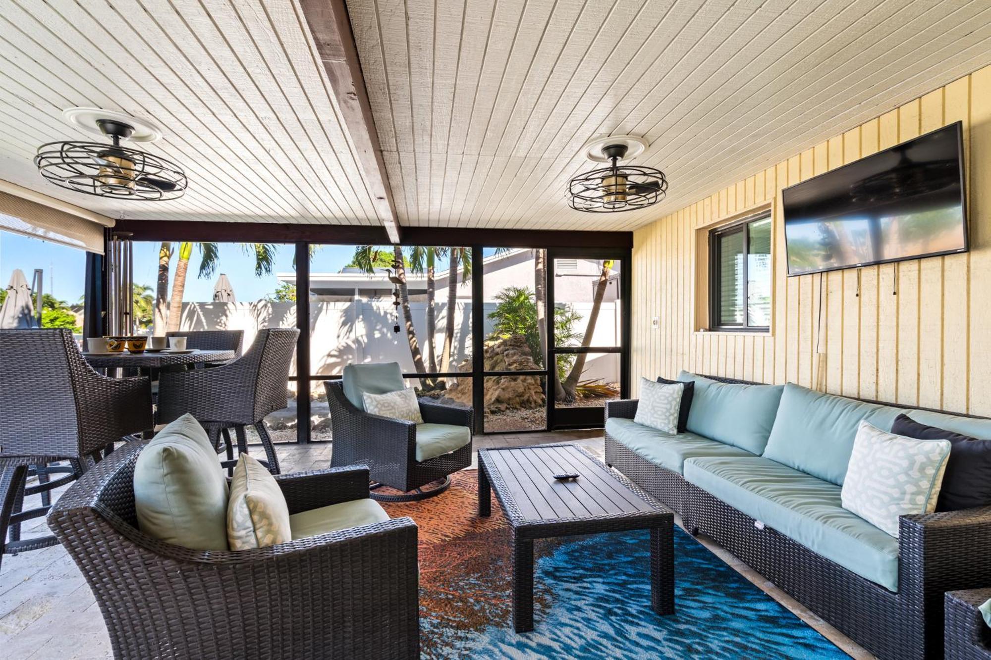 Holiday home Classy N' Cozy Delray Home! Pool With Water View Delray Beach
