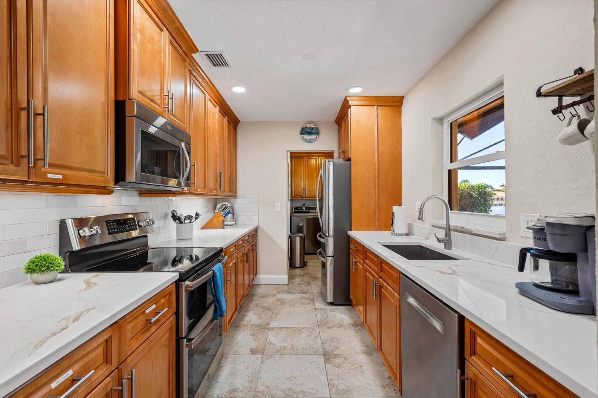Classy N' Cozy Delray Home! Pool With Water View Delray Beach