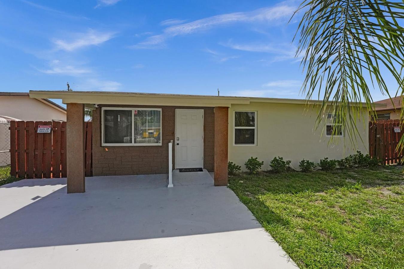 Spacious 4br Family W Pool Near *