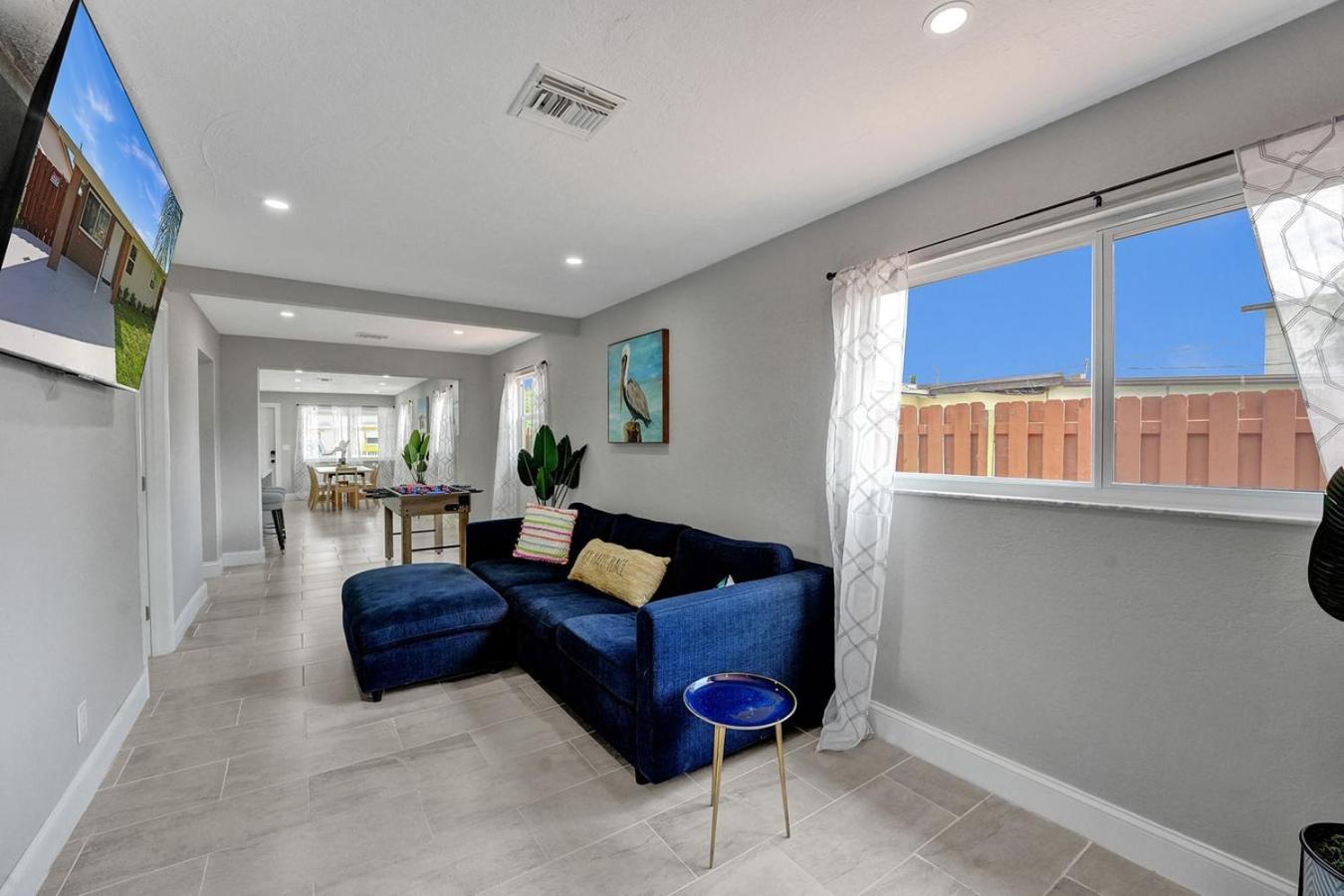 Spacious 4br Family W Pool Near Holiday home Delray Beach