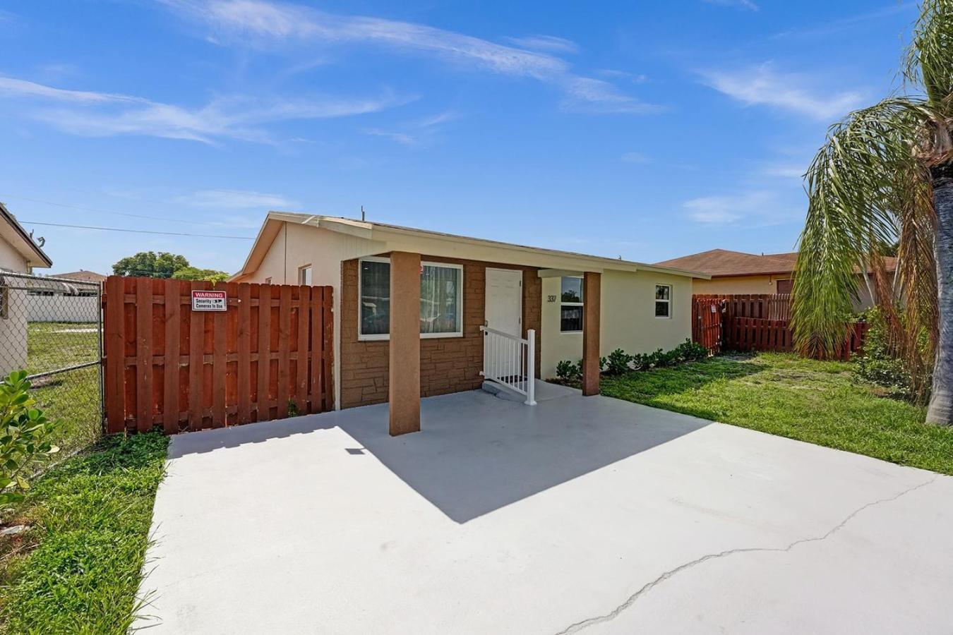 Spacious 4br Family W Pool Near Delray Beach