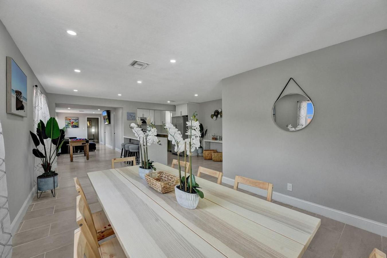 Holiday home Spacious 4br Family W Pool Near