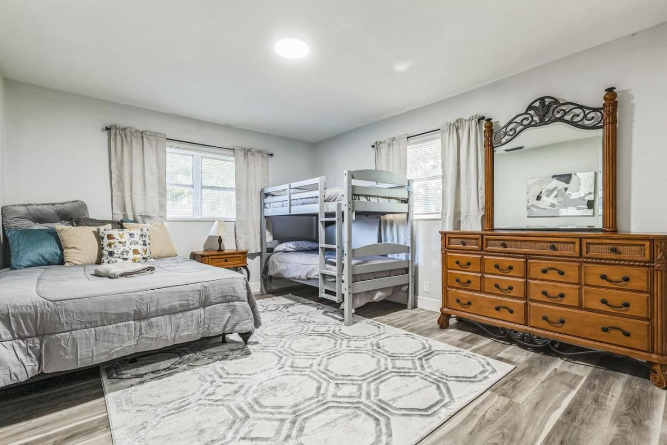 439a Delray *