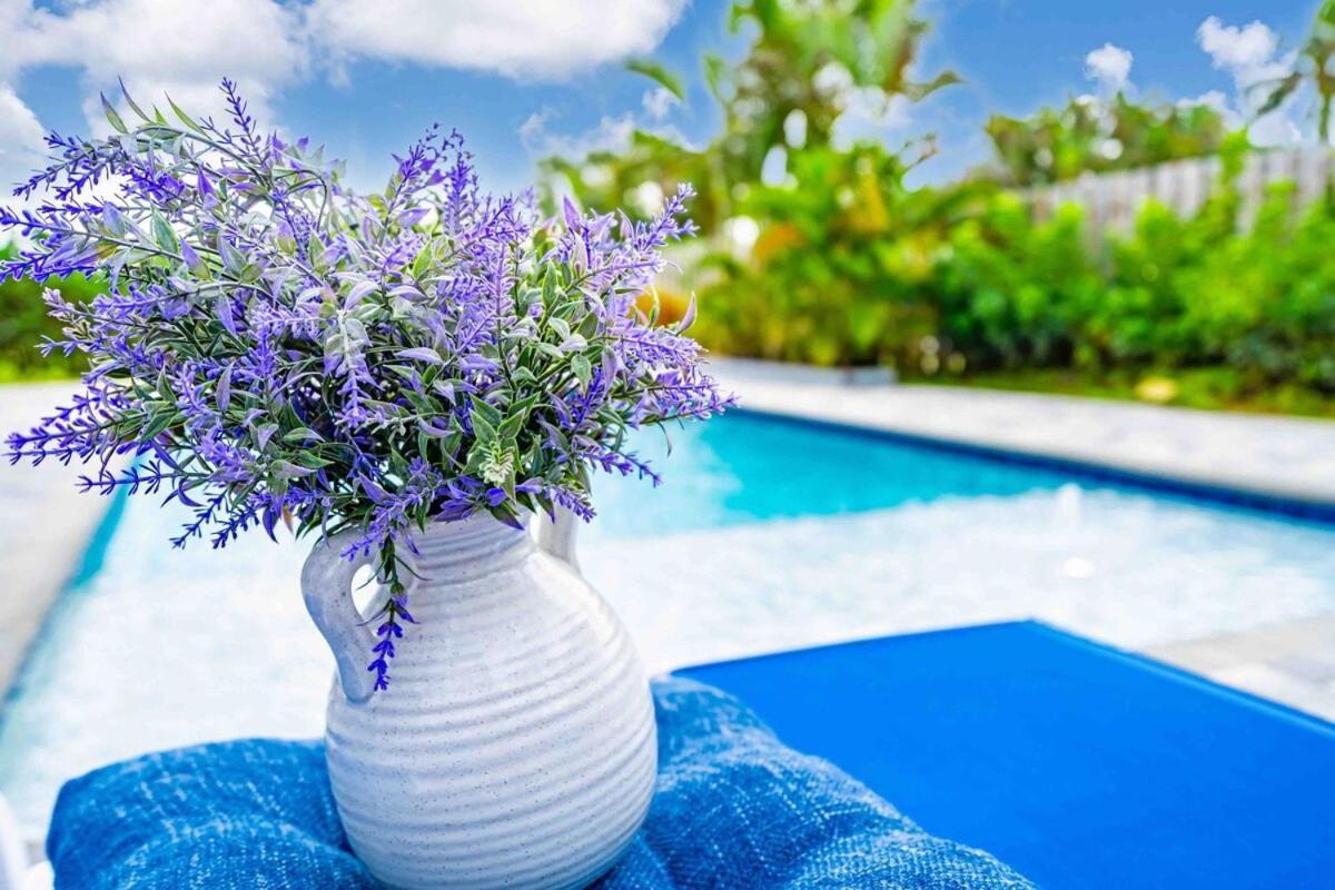 Wonderful Intracoastal Heated Pool Eastdelray Villa *