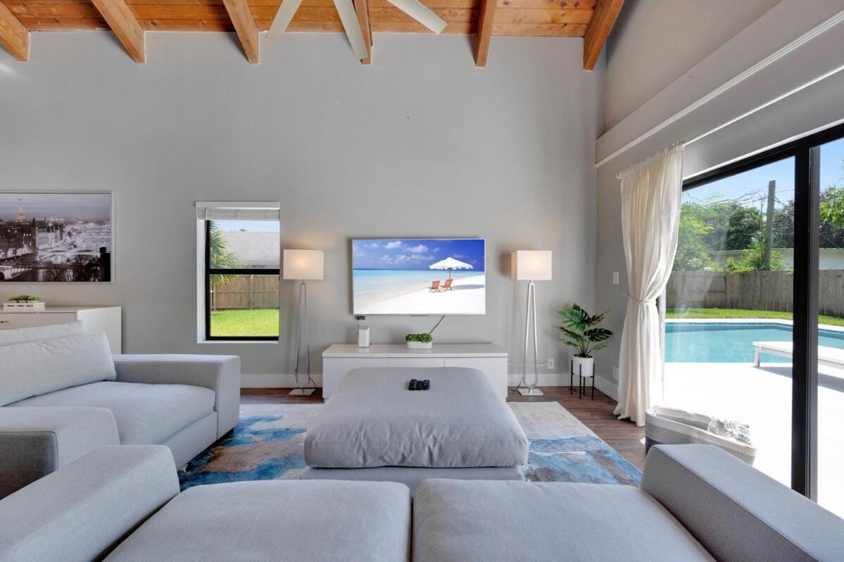 Wonderful Tropical Pool House Delray Near Ocean *