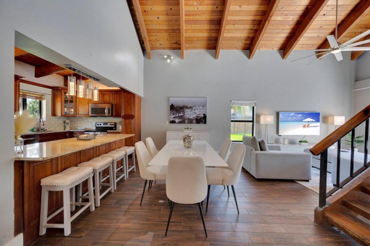 Wonderful Tropical Pool House Delray Near Ocean