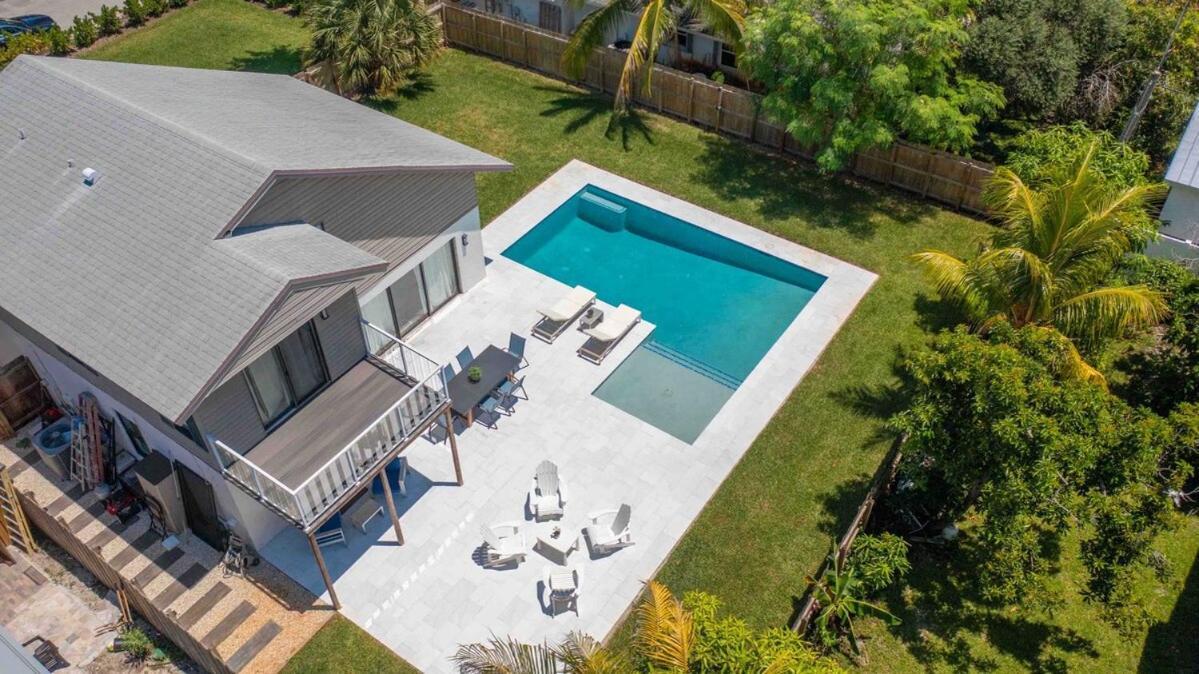 Wonderful Tropical Pool House Delray Near Ocean Holiday home