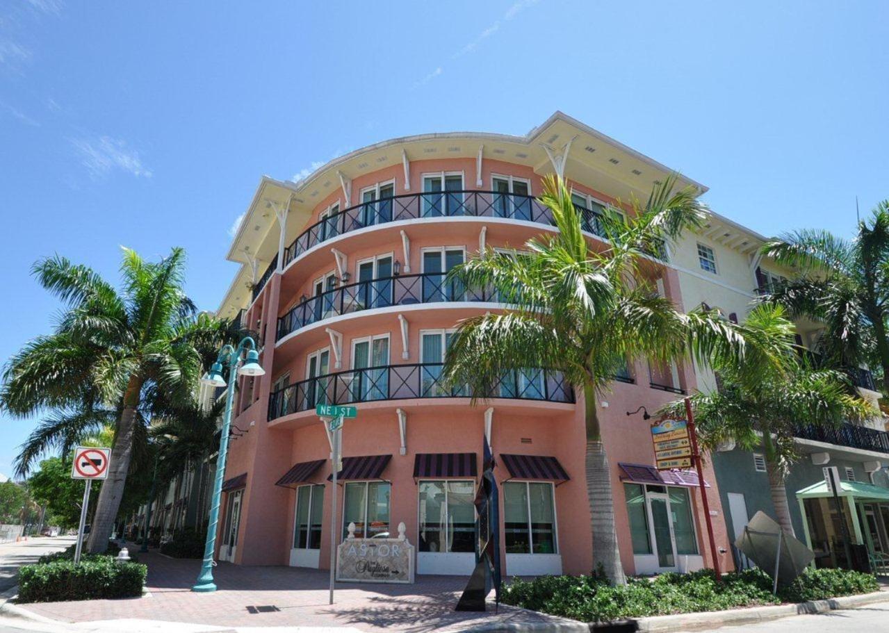 Stylish Delray House Next To Pool * Delray Beach