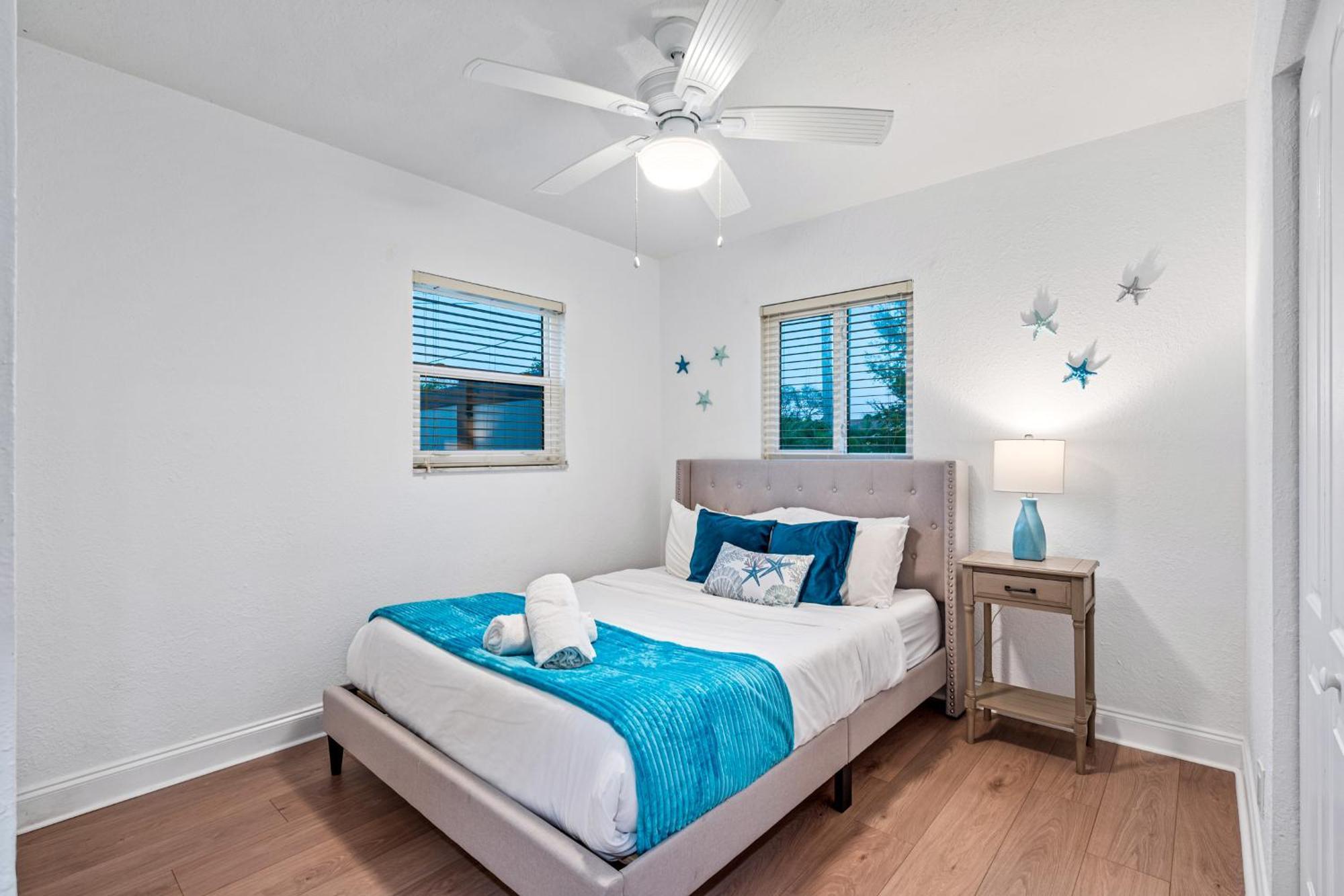 Classy N' Cozy Delray Home! Pool With Water View Holiday home *