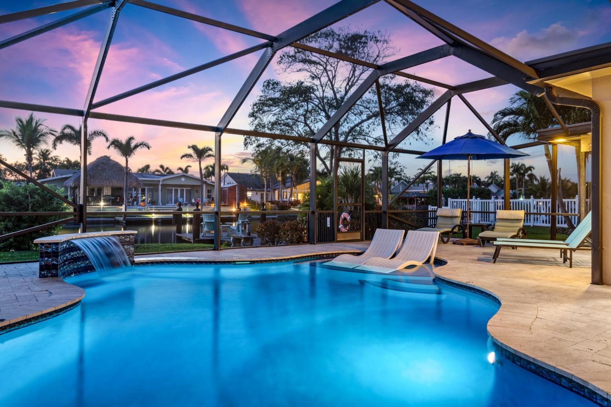 Classy N' Cozy Delray Home! Pool With Water View Holiday home Delray Beach