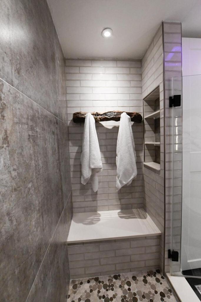 Artistic Retreat, King With Private Balcony! Apartment Delray Beach