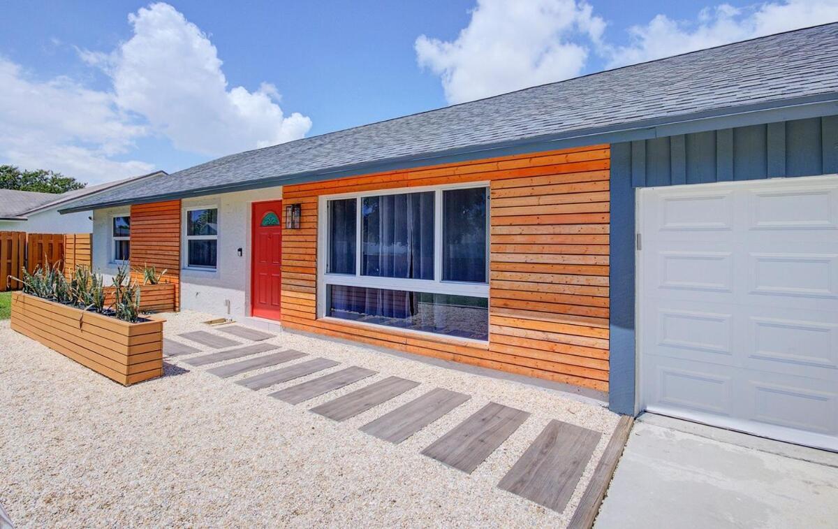 Blissful Retreat Yard, Plunge Pool, Canal Access