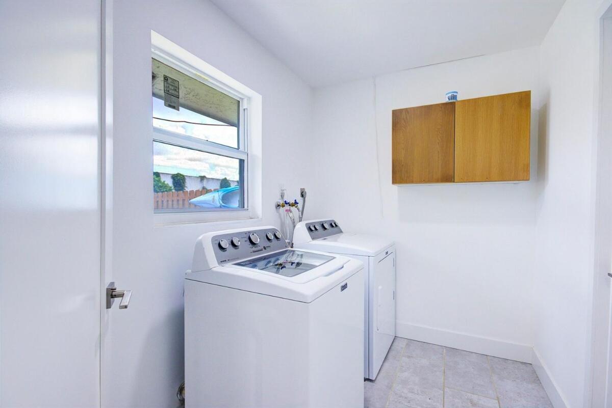 Blissful Retreat Yard, Plunge Pool, Canal Access Holiday home Delray Beach