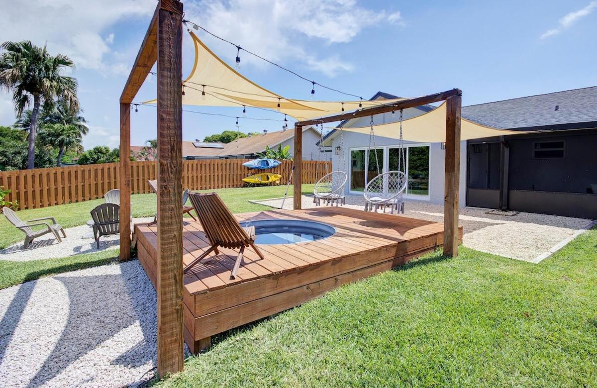 Holiday home Blissful Retreat Yard, Plunge Pool, Canal Access