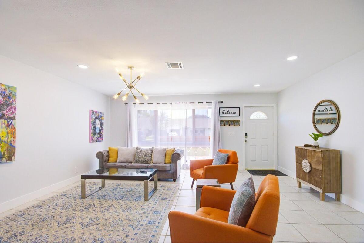 Blissful Retreat Yard, Plunge Pool, Canal Access