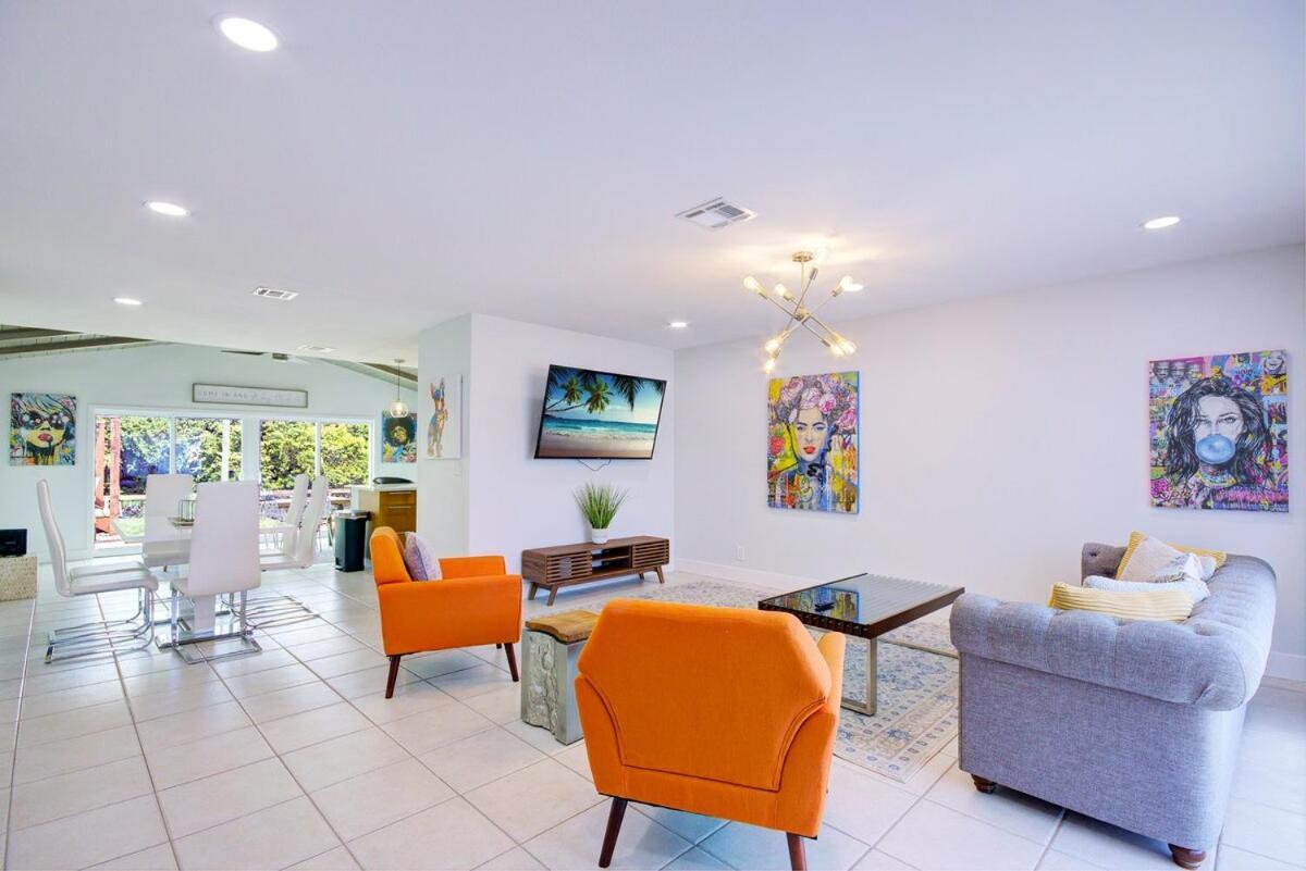Blissful Retreat Yard, Plunge Pool, Canal Access Holiday home *