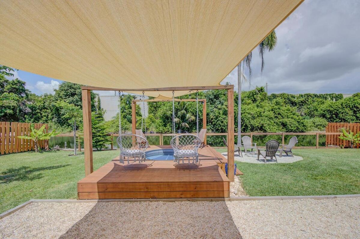 Blissful Retreat Yard, Plunge Pool, Canal Access *
