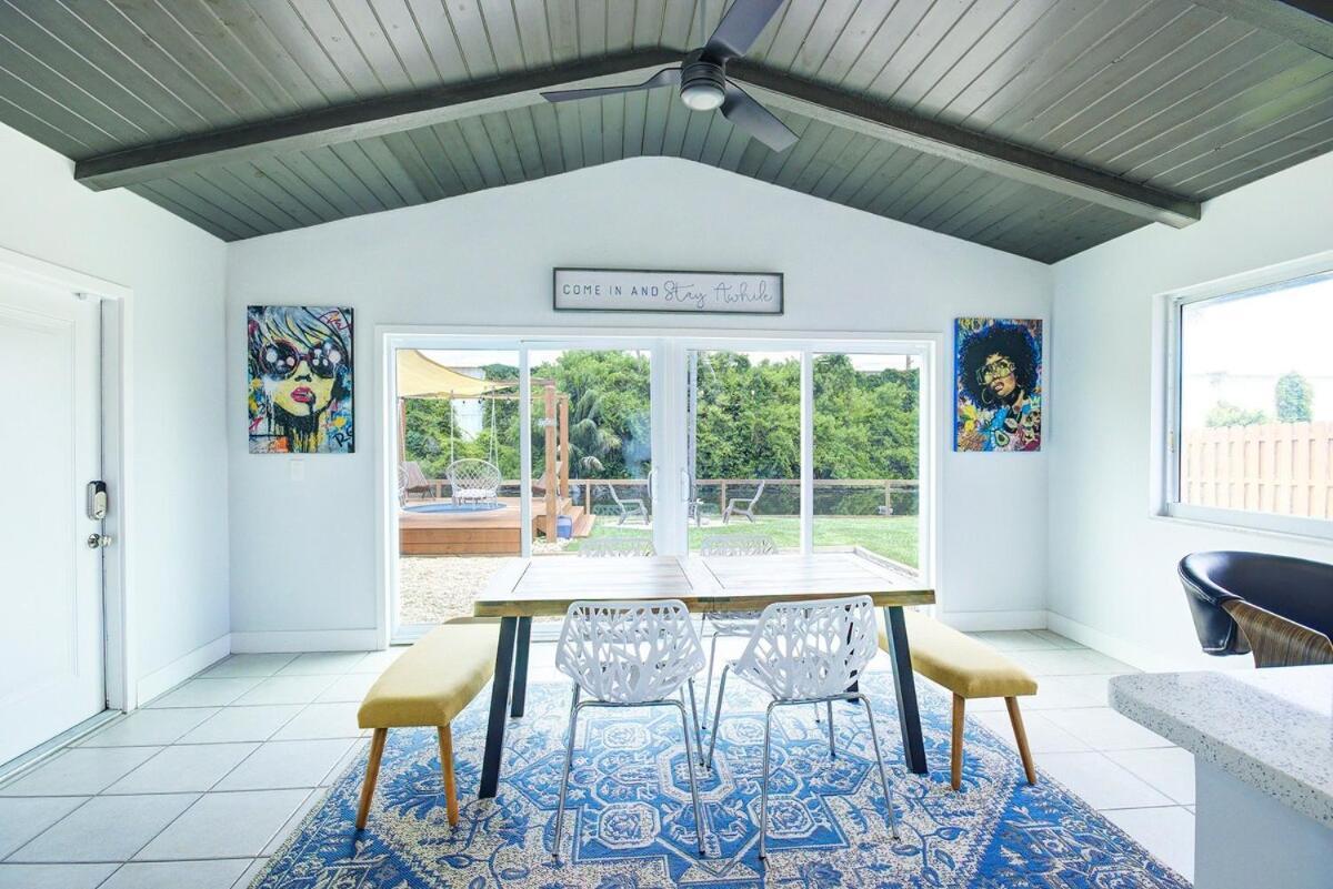 Blissful Retreat Yard, Plunge Pool, Canal Access Holiday home Delray Beach