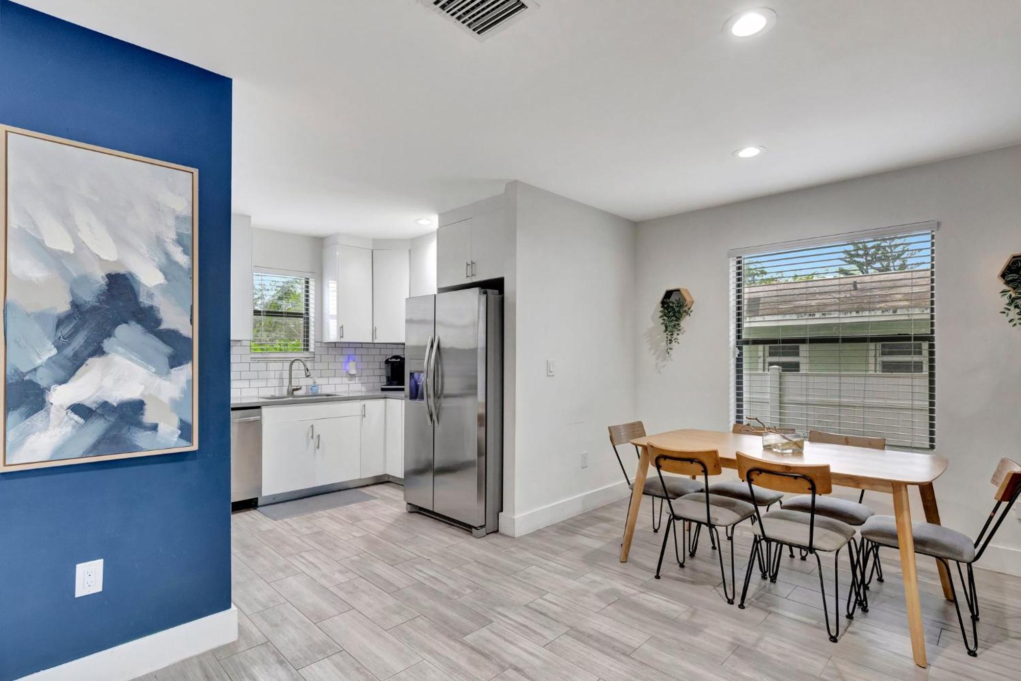 Magnificent Townhome Steps From Atlantic Ave Holiday home Delray Beach