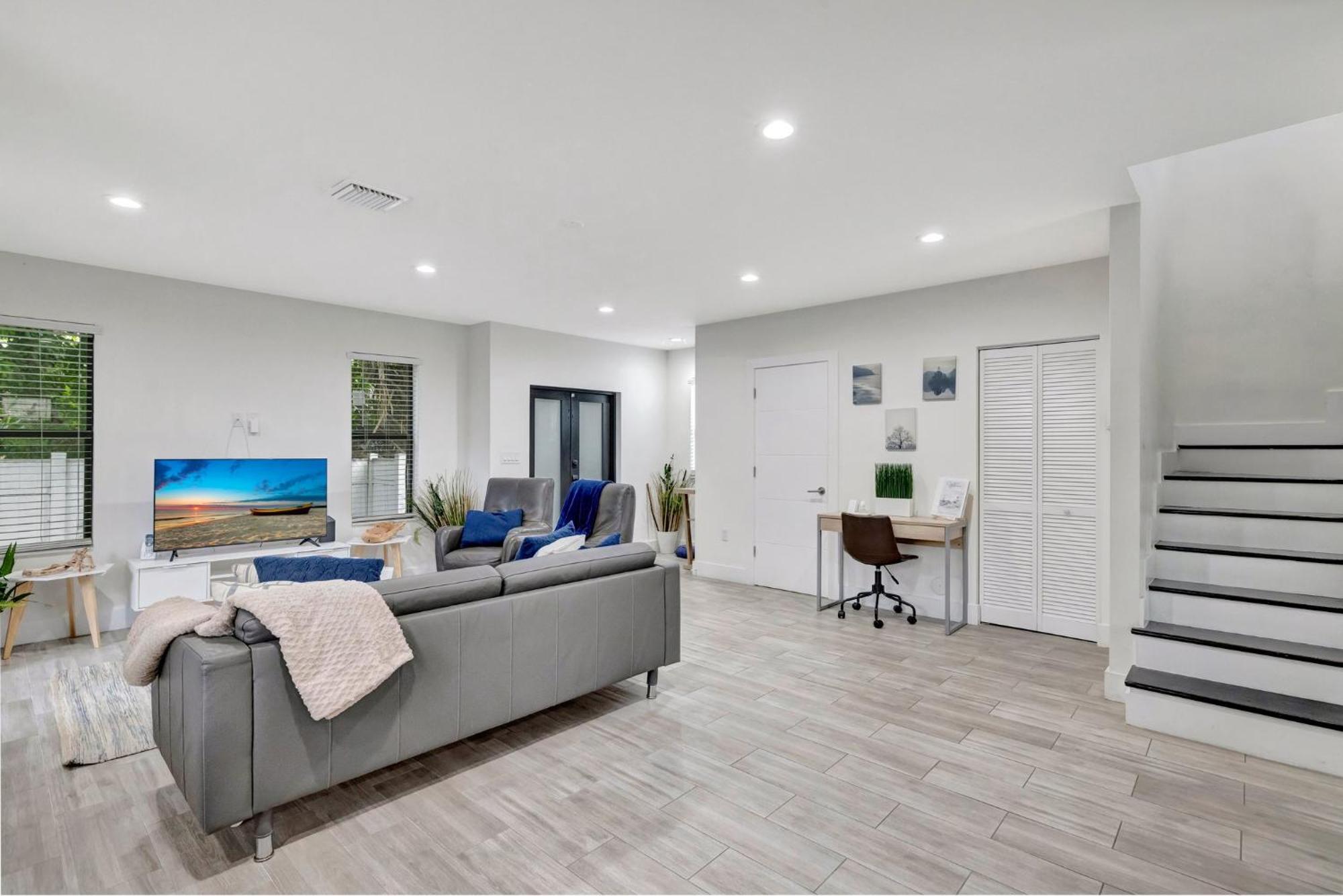 Magnificent Townhome Steps From Atlantic Ave *