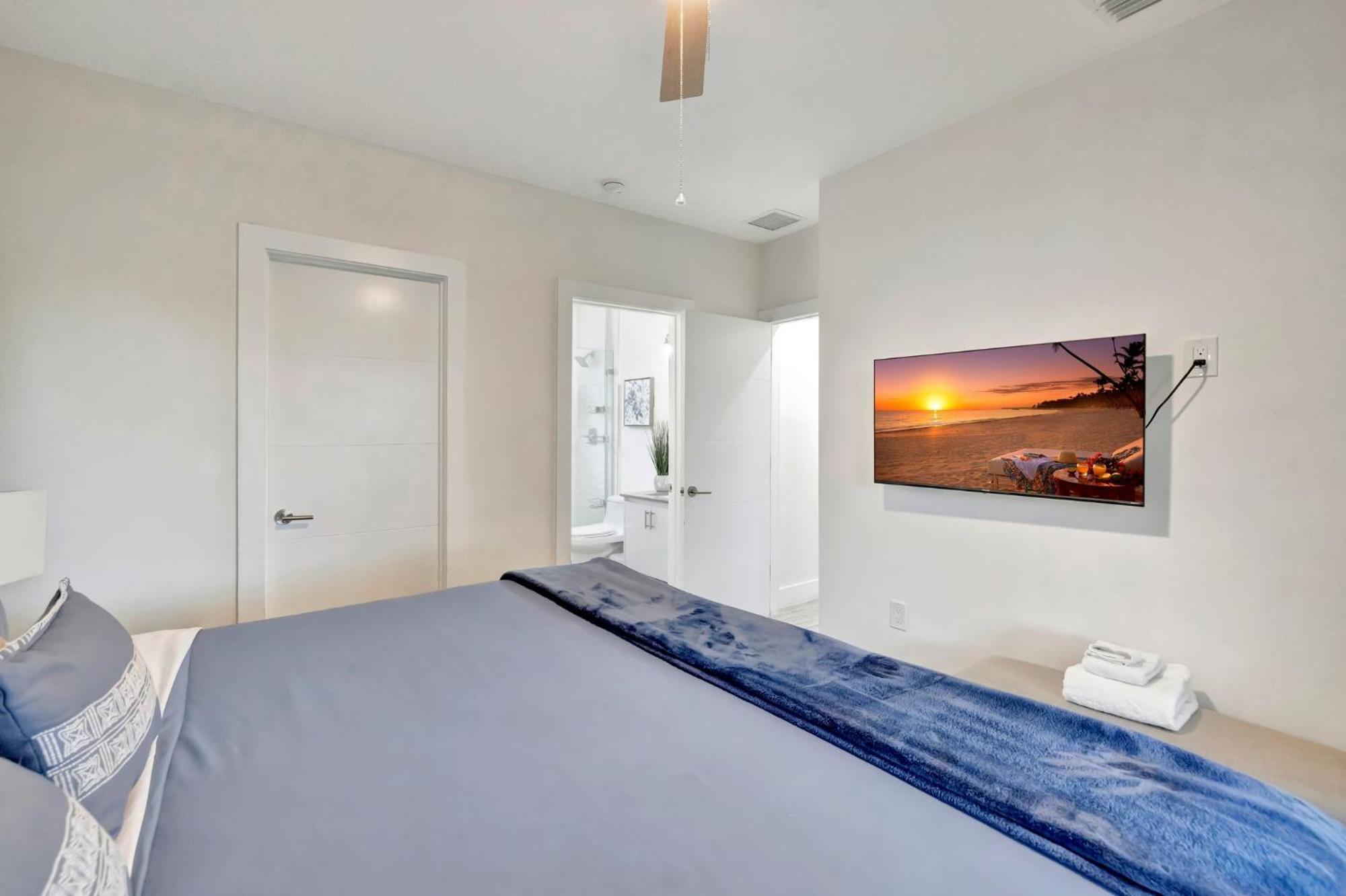 Magnificent Townhome Steps From Atlantic Ave