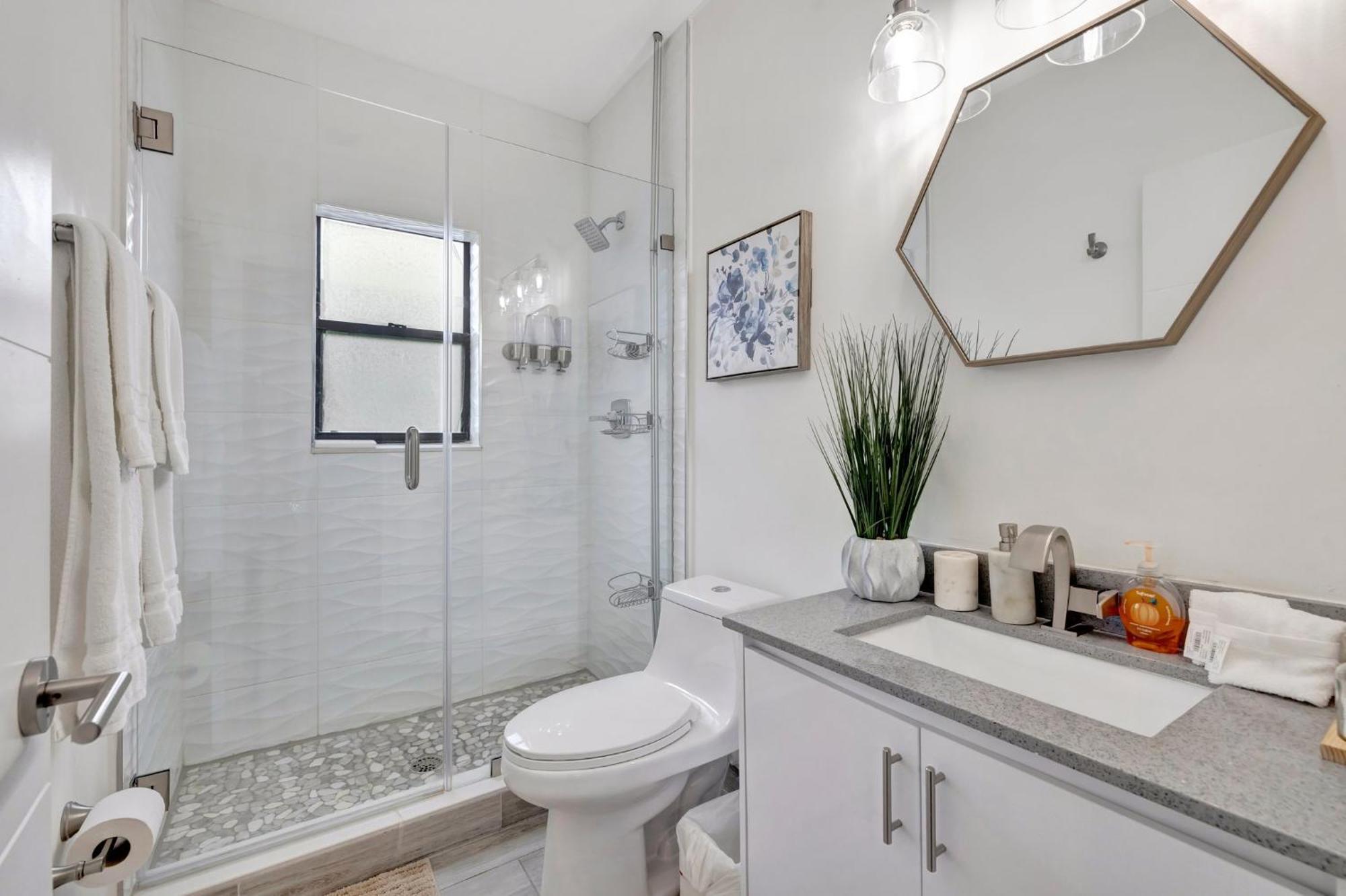 Magnificent Townhome Steps From Atlantic Ave Holiday home