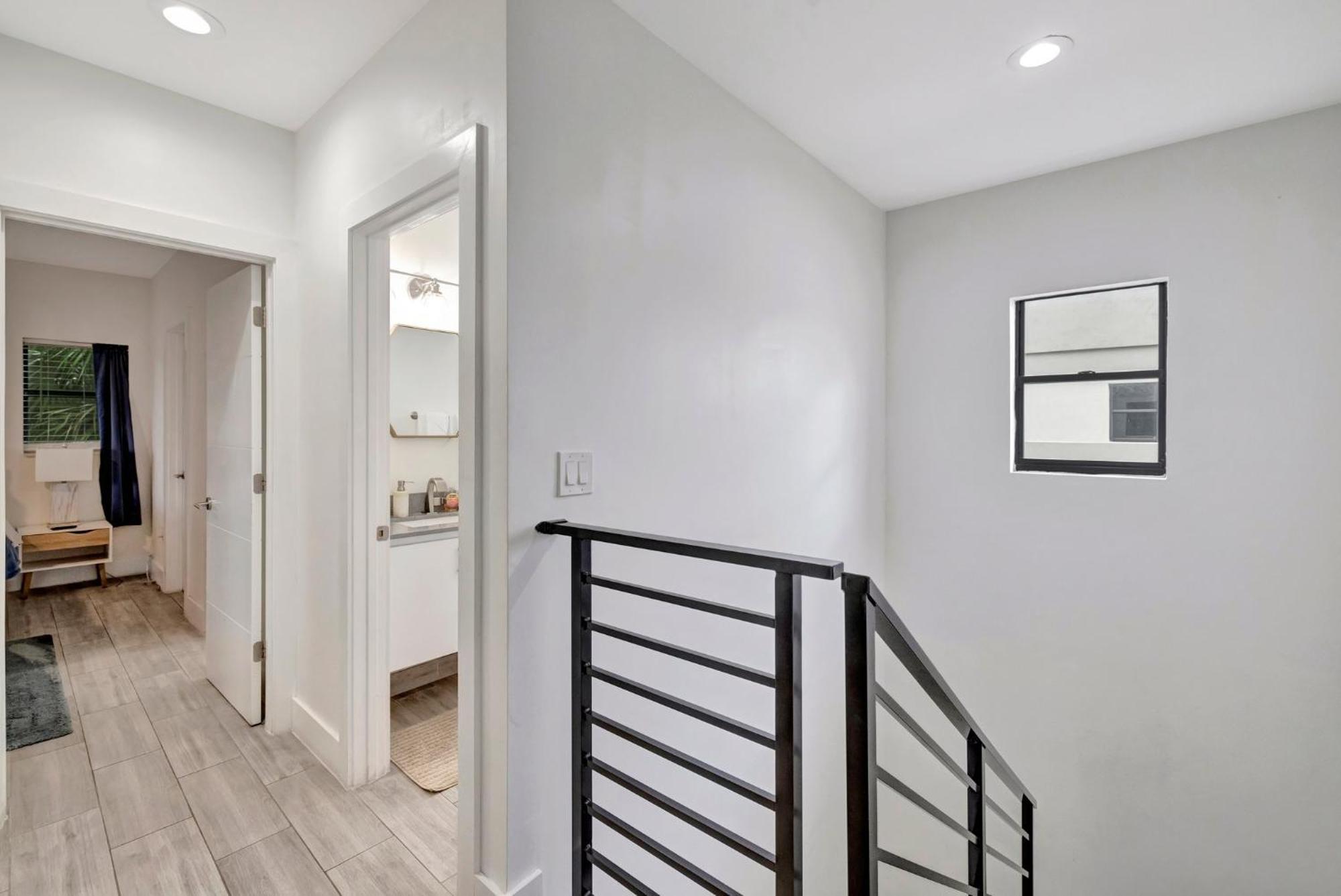 Magnificent Townhome Steps From Atlantic Ave Holiday home Delray Beach