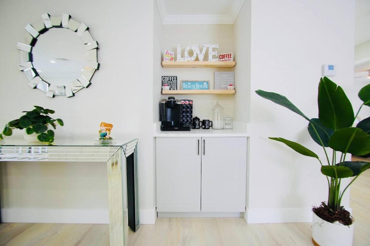 Mins To Atlantic Ave, Bars, Restaurants & Beach! *