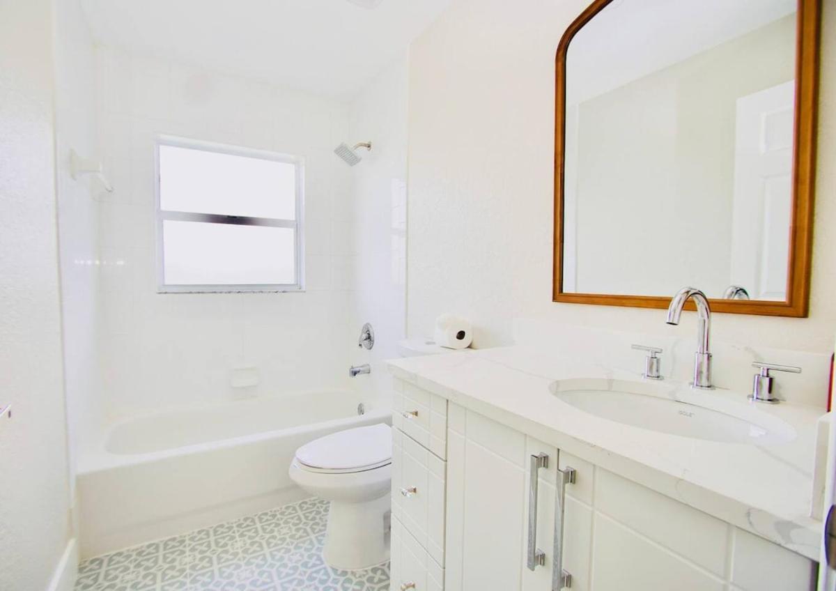 Apartment Mins To Atlantic Ave, Bars, Restaurants & Beach! *