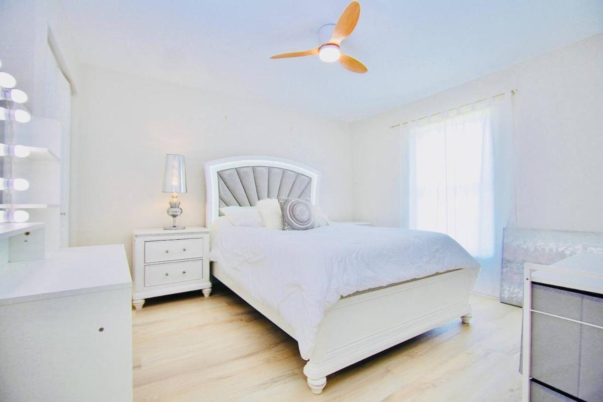 Apartment Mins To Atlantic Ave, Bars, Restaurants & Beach! Delray Beach
