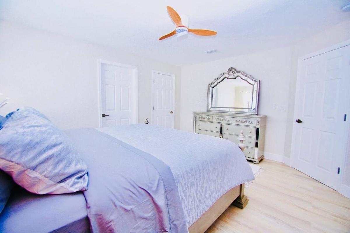 Mins To Atlantic Ave, Bars, Restaurants & Beach! Apartment