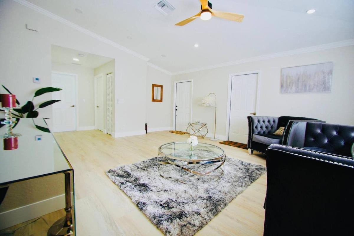 Mins To Atlantic Ave, Bars, Restaurants & Beach! Apartment Delray Beach