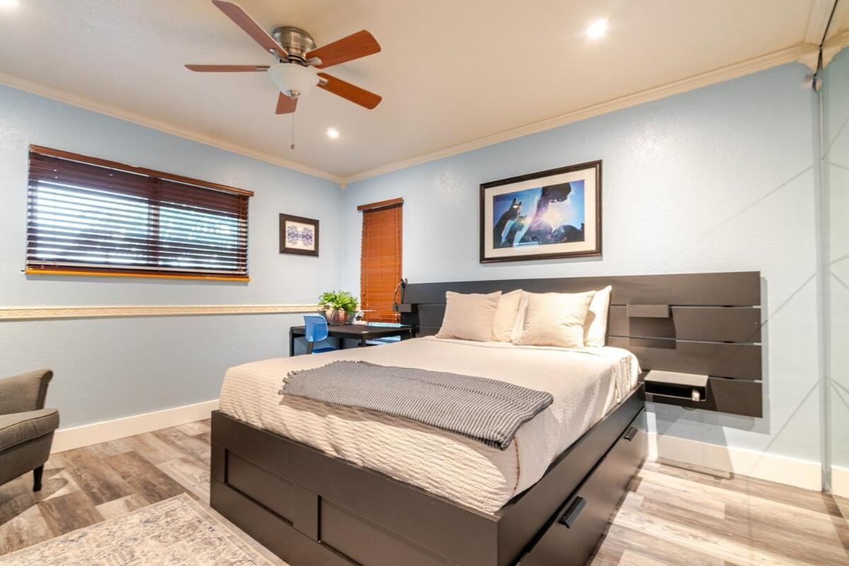 Artistic Retreat, King With Private Balcony! *