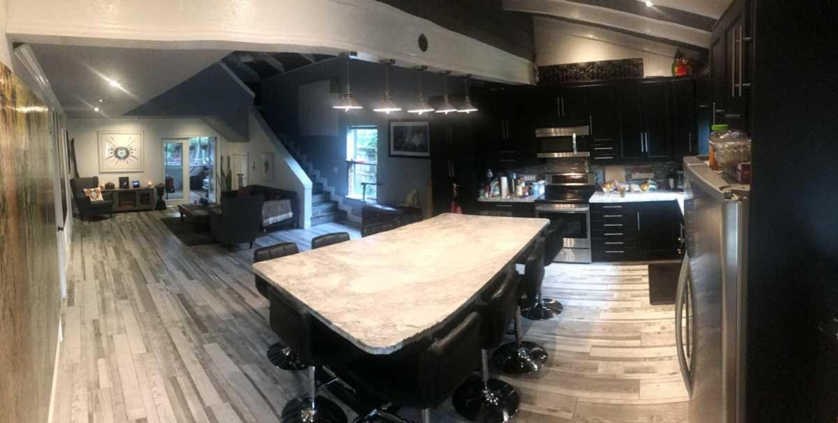 Artistic Retreat, King With Private Balcony! Delray Beach