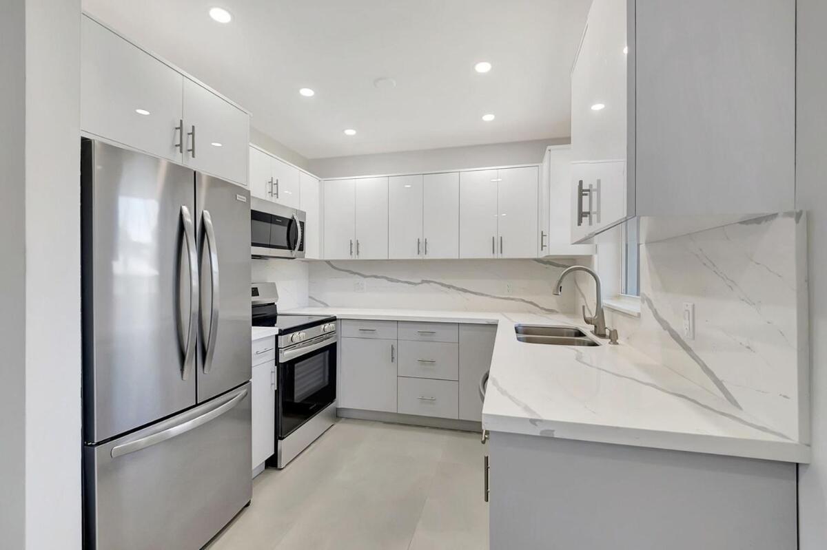 Holiday home Newly Renovated Three Bedroom Near Atlantic Avenue And Delray Beach