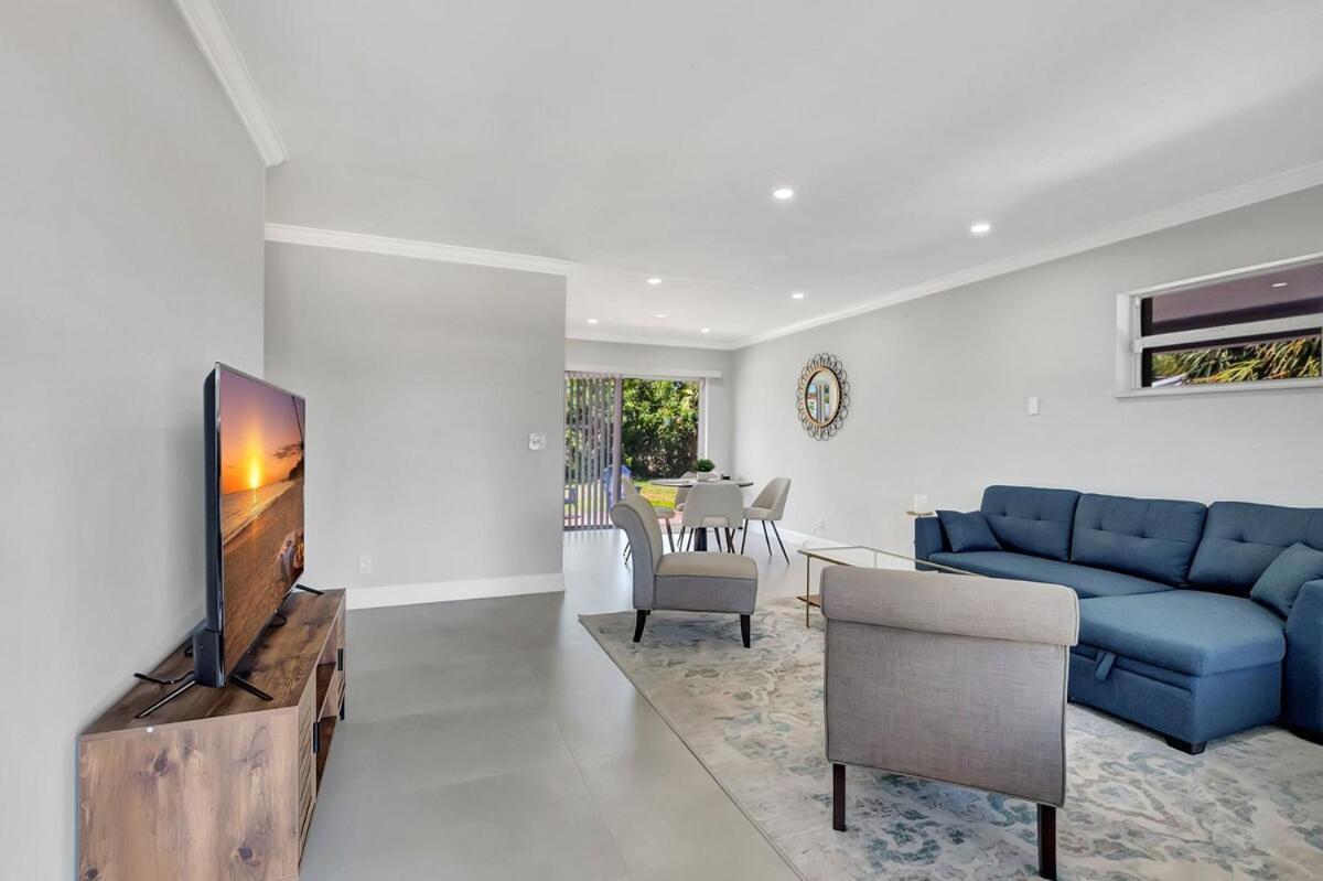 Newly Renovated Three Bedroom Near Atlantic Avenue And Holiday home Delray Beach